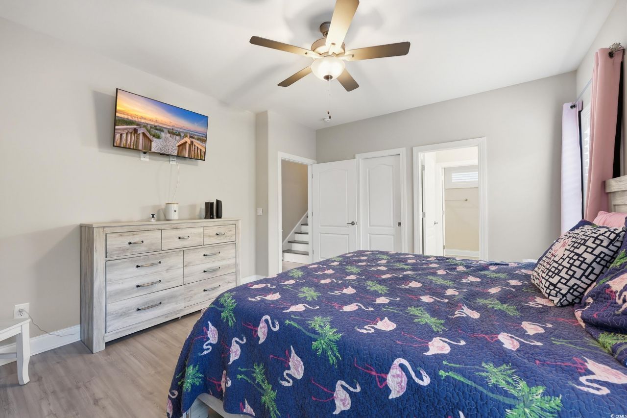 236 Gloucester Way Photo 14