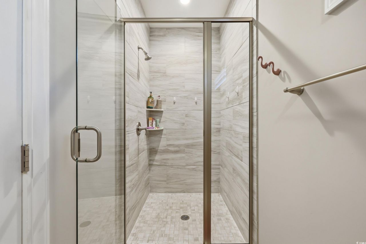 236 Gloucester Way Photo 16