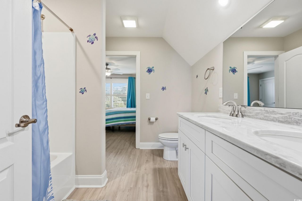 236 Gloucester Way Photo 20