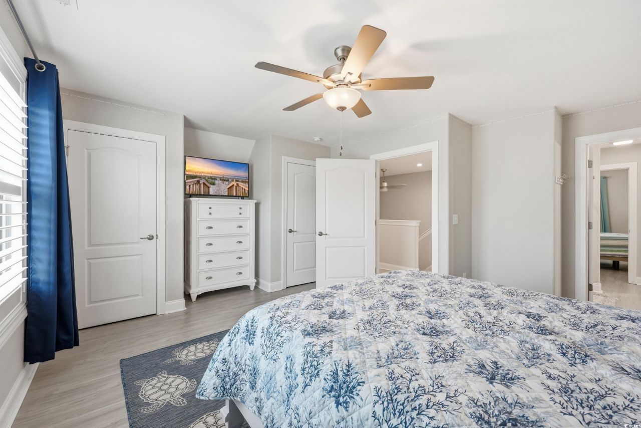 236 Gloucester Way Photo 22