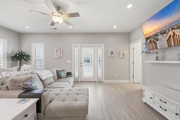 236 Gloucester Way photo 4