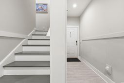 236 Gloucester Way photo 4