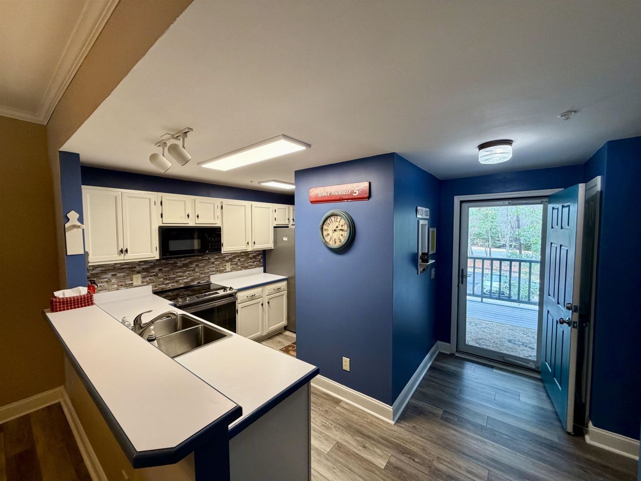 1221 Tidewater Dr. Photo 4