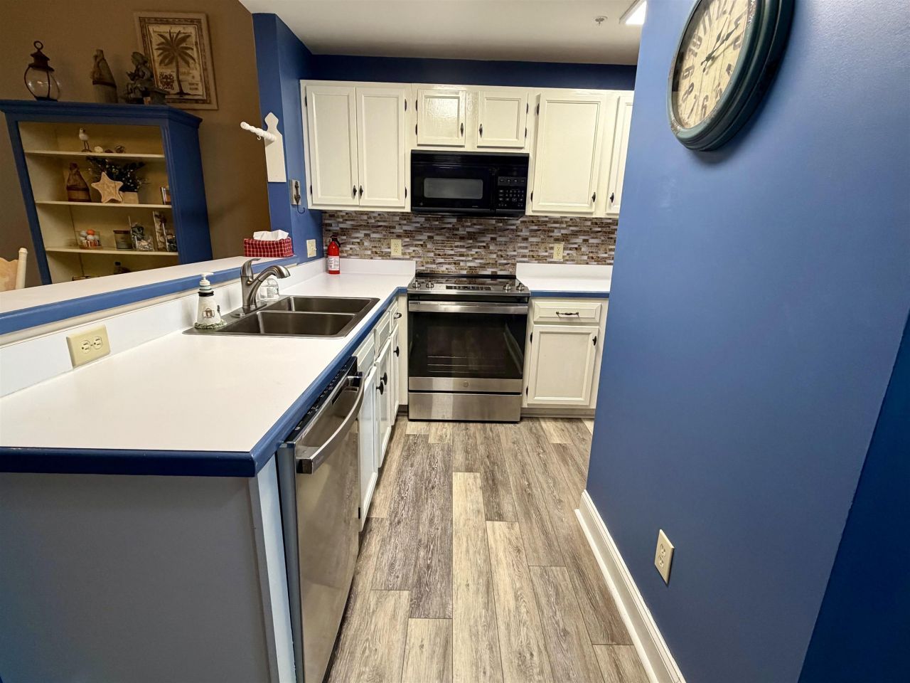 1221 Tidewater Dr. Photo 5