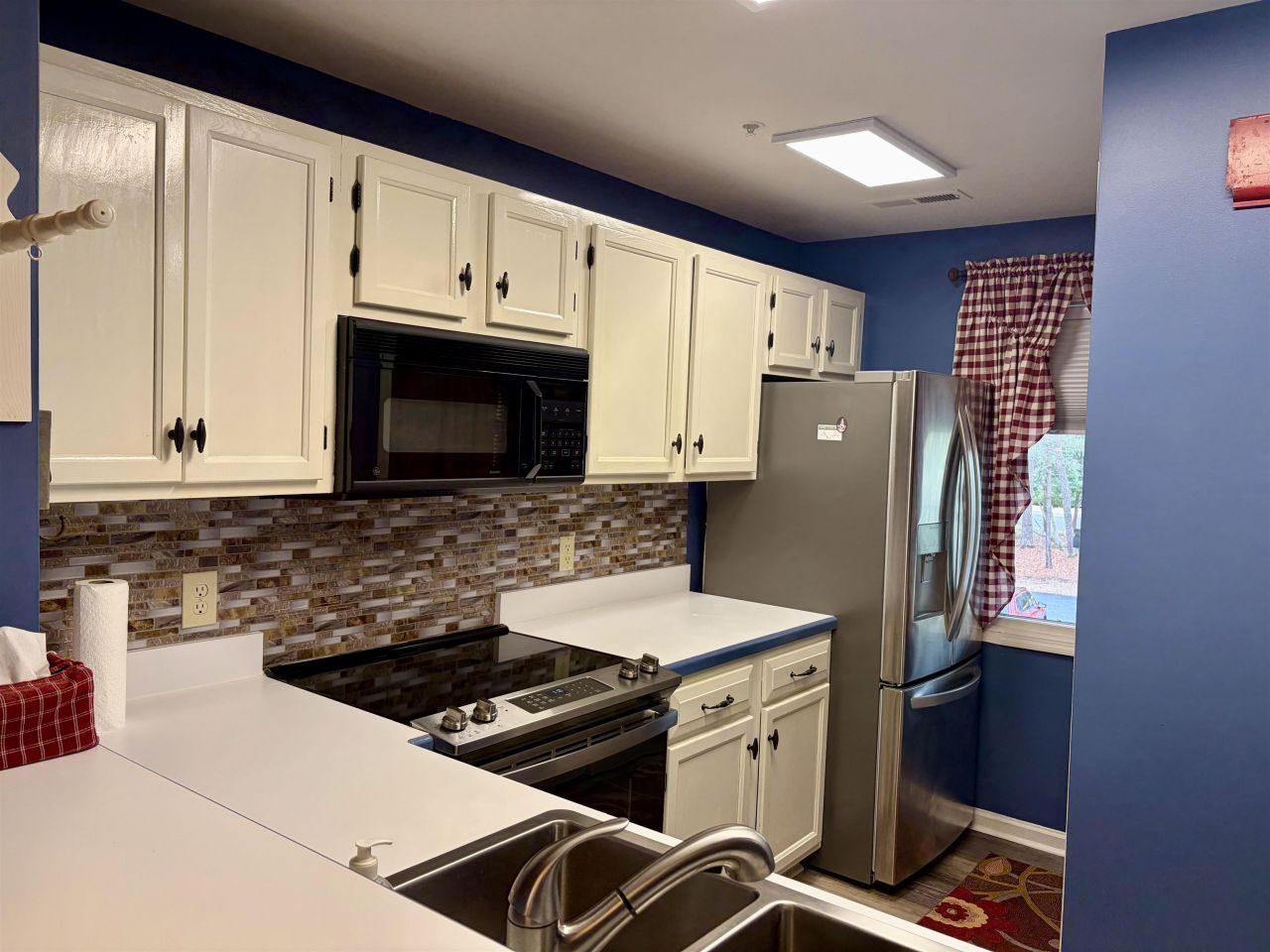 1221 Tidewater Dr. Photo 7