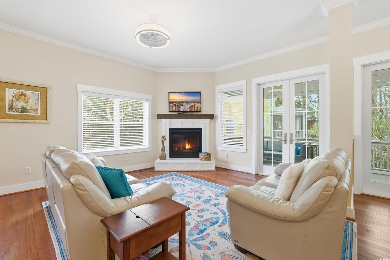 49 Schooner Ct. Photo 3