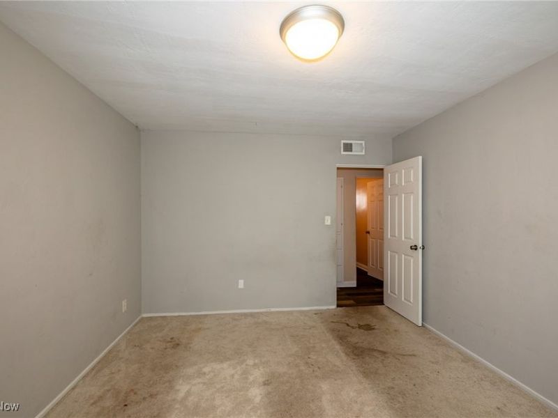 670 Hemlock Drive, Euclid, OH 44132 Photo 22