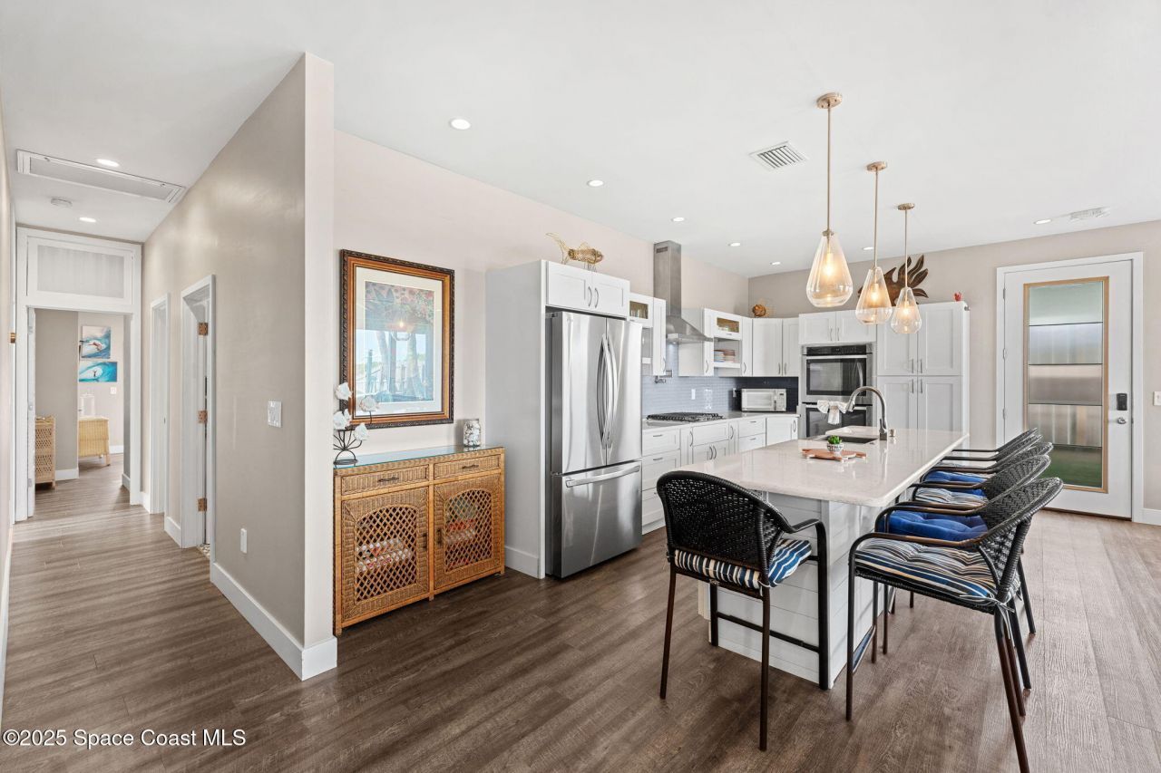 659 S Atlantic Avenue, Cocoa Beach, FL 32931 Photo