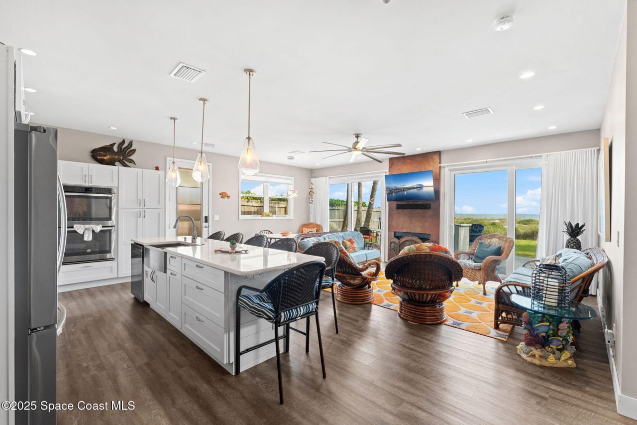 659 S Atlantic Avenue, Cocoa Beach, FL 32931 Photo