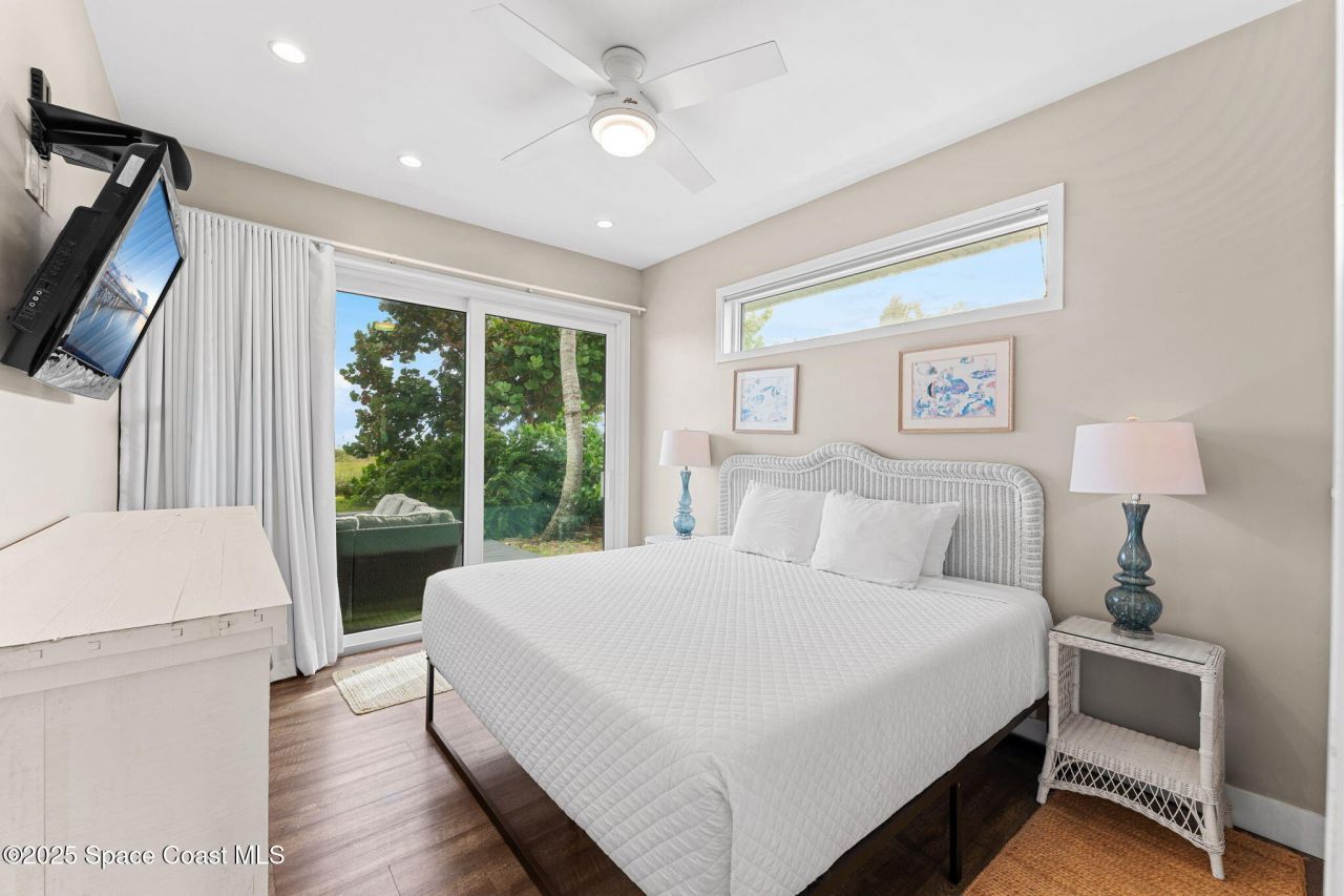 659 S Atlantic Avenue, Cocoa Beach, FL 32931 Photo