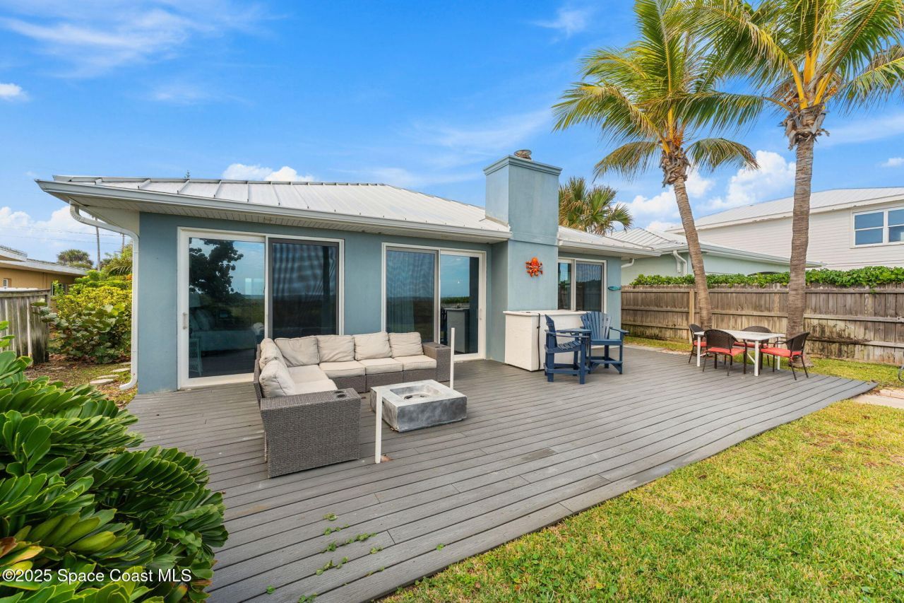 659 S Atlantic Avenue, Cocoa Beach, FL 32931 Photo