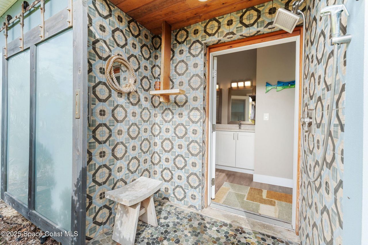 659 S Atlantic Avenue, Cocoa Beach, FL 32931 Photo