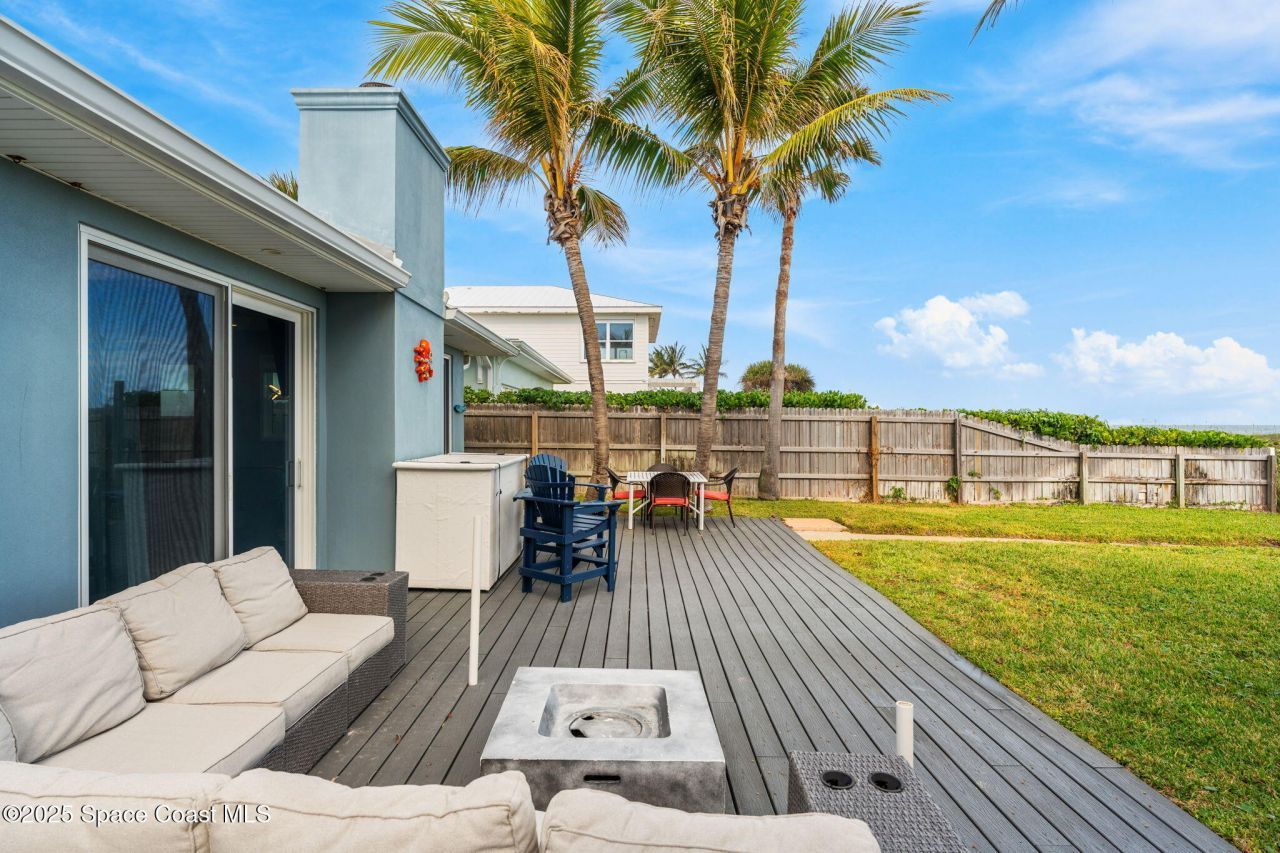 659 S Atlantic Avenue, Cocoa Beach, FL 32931 Photo