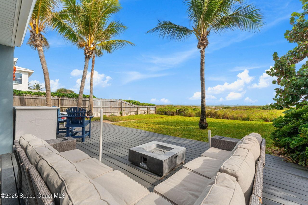 659 S Atlantic Avenue, Cocoa Beach, FL 32931 Photo