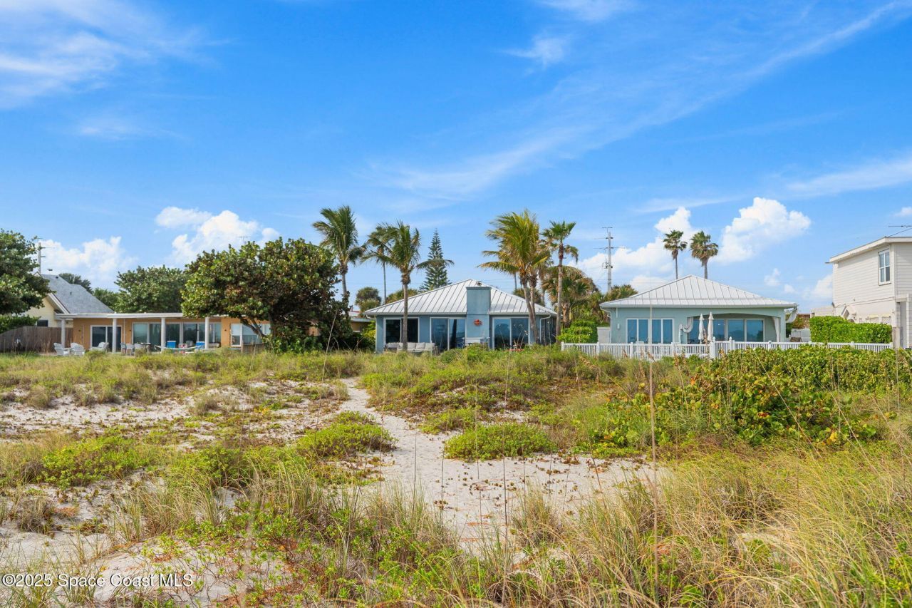 659 S Atlantic Avenue, Cocoa Beach, FL 32931 Photo