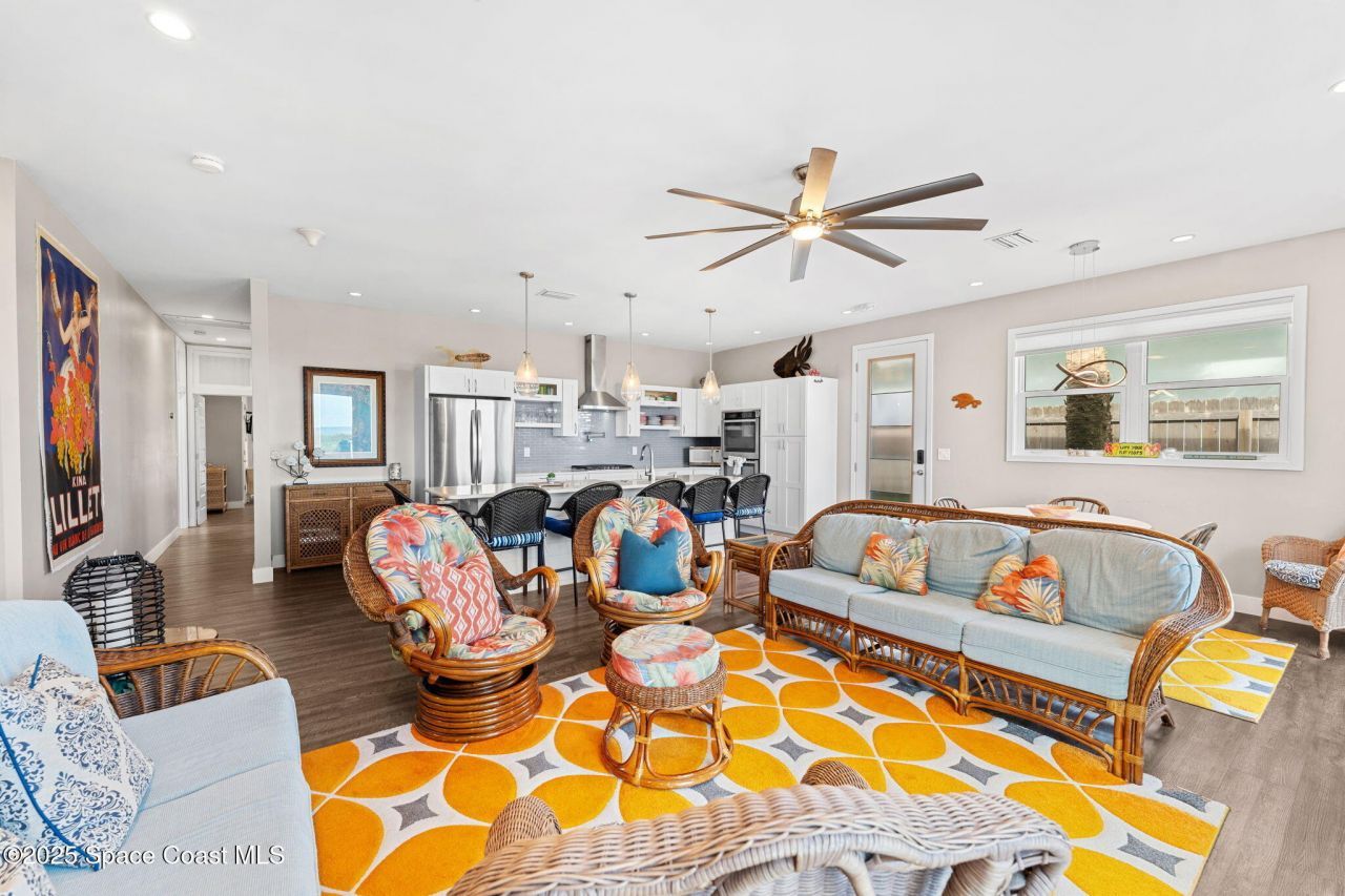 659 S Atlantic Avenue, Cocoa Beach, FL 32931 Photo