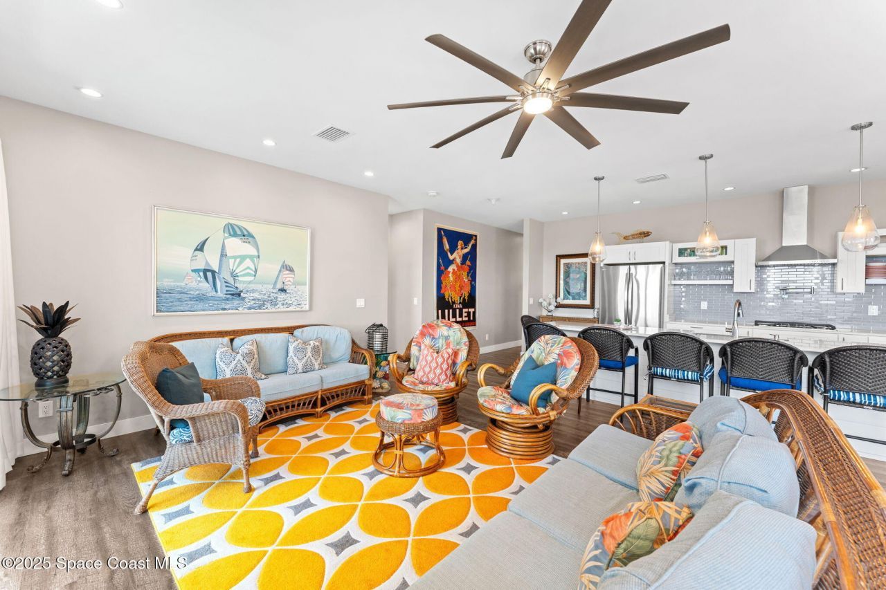 659 S Atlantic Avenue, Cocoa Beach, FL 32931 Photo