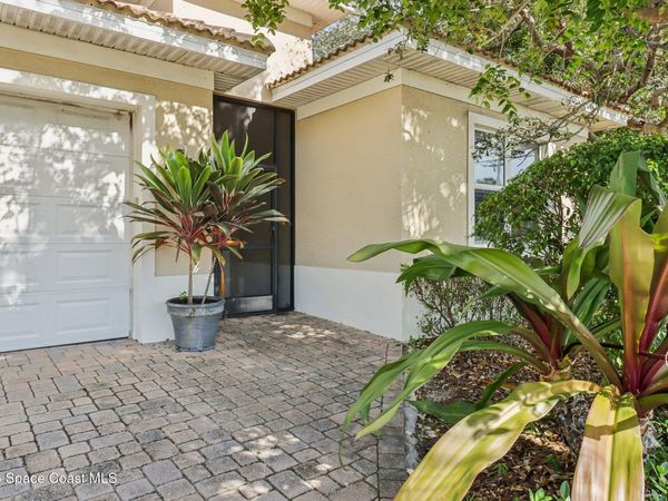 121 Seminole Lane, Cocoa Beach, FL 32931