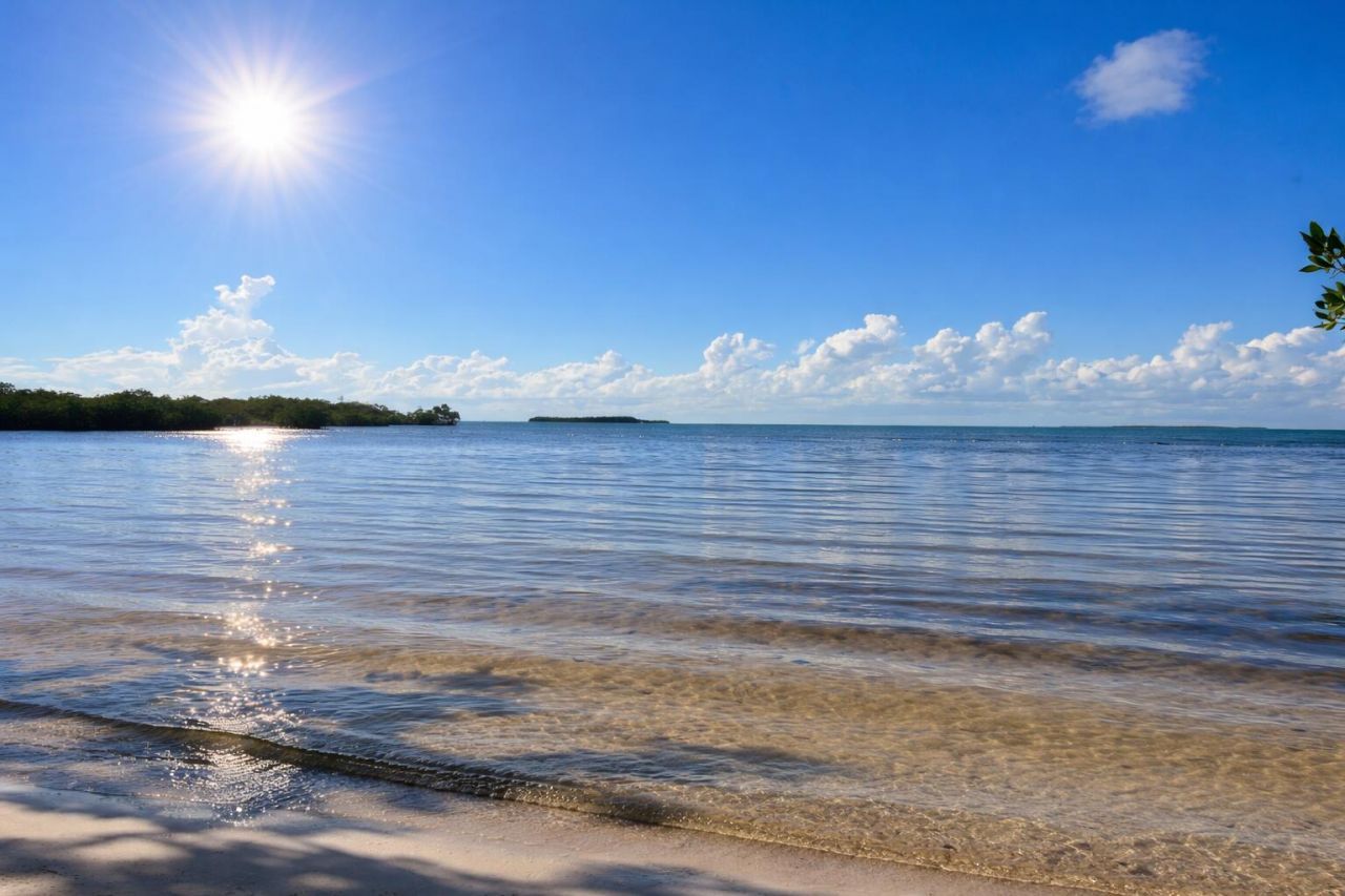 335 Bayview Avenue, Key Largo, FL 33037 Photo