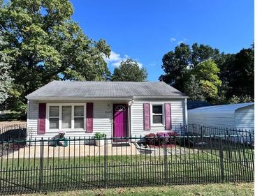 9229 Oakland Drive, Portage, MI 49024