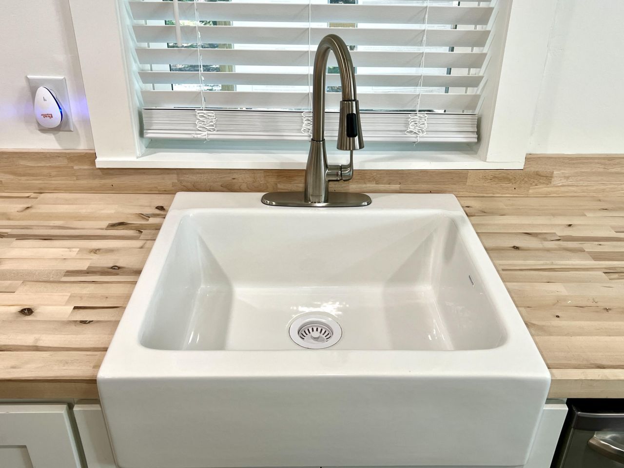 1429 Alma Street Photo 6