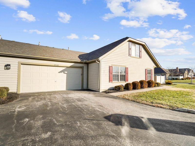2460 Buckeye Grove, Grove City, OH 43123 Photo 2