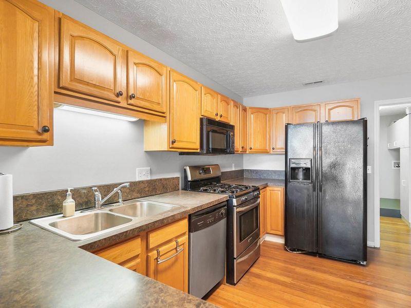 2460 Buckeye Grove, Grove City, OH 43123 Photo 25