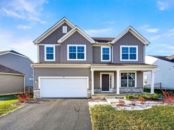 33 Erin Hills Road, Commercial Point, OH 43116