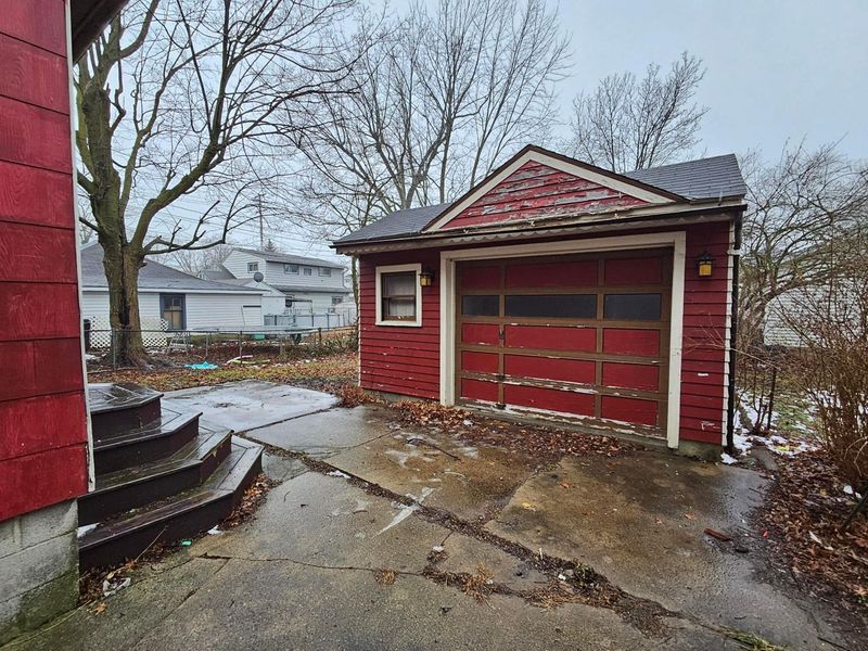 941 Rogers Street, Bucyrus, OH 44820 Photo 4