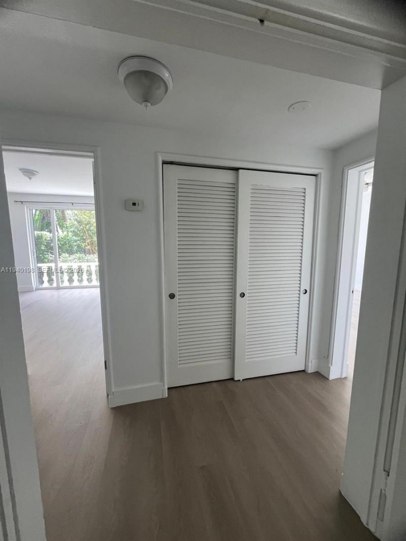 3921 N Meridian Ave, Unit 1A, Miami Beach, FL 33140 Photo