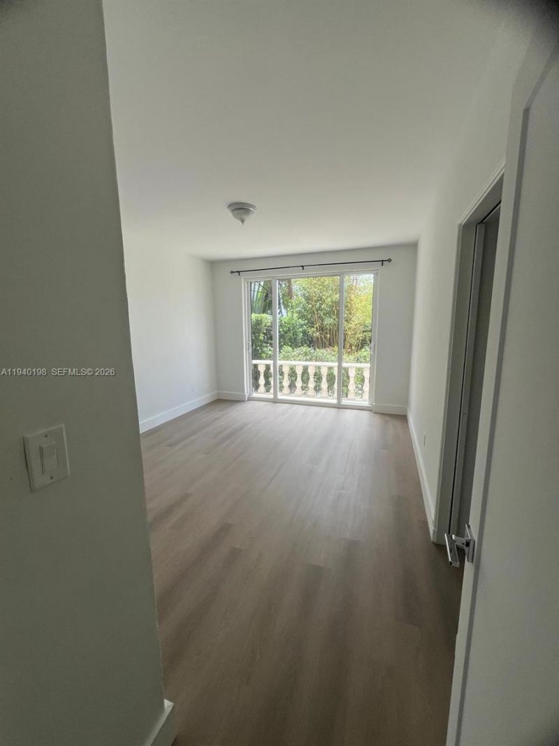 3921 N Meridian Ave, Unit 1A, Miami Beach, FL 33140 Photo