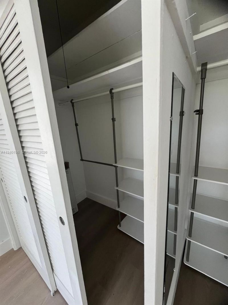 3921 N Meridian Ave, Unit 1A, Miami Beach, FL 33140 Photo