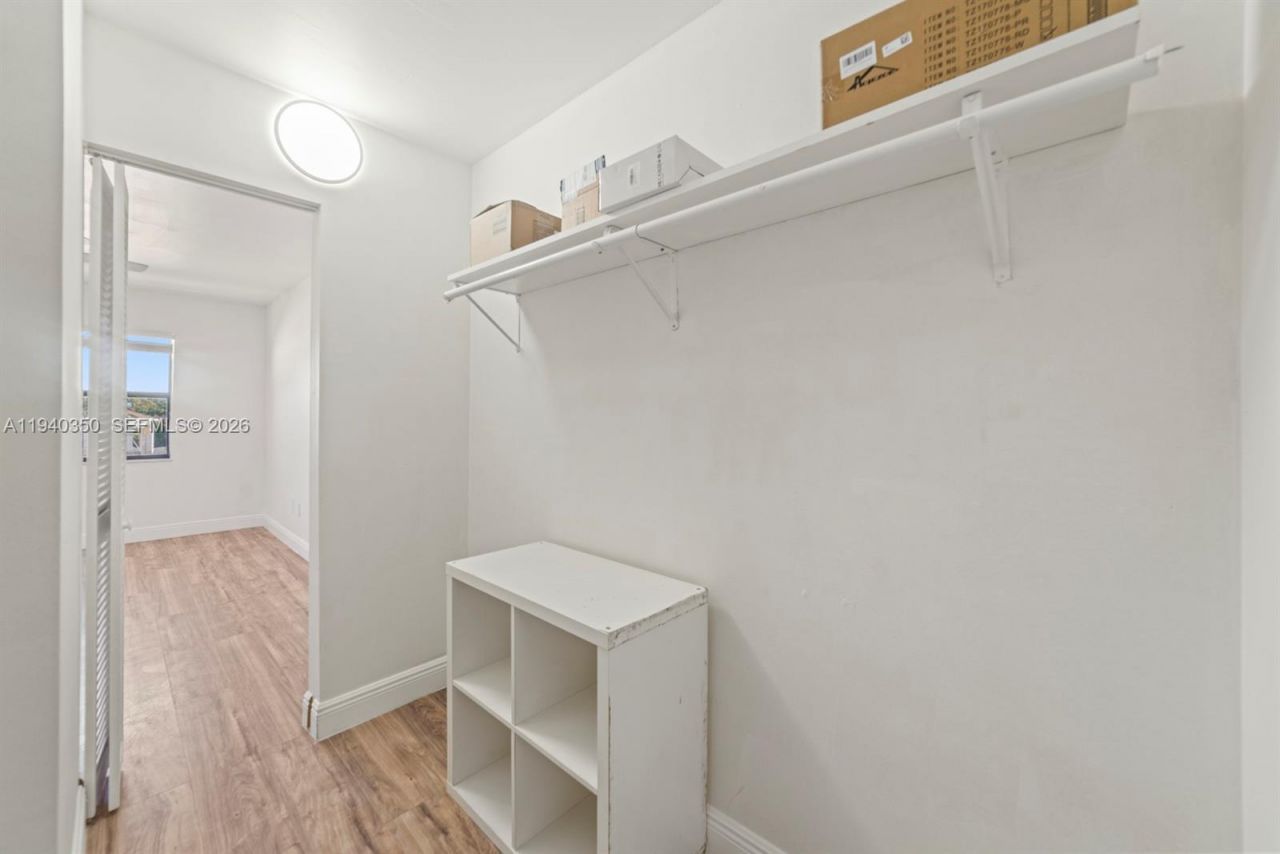 880 NE 207th Ter , Unit 202-10, Miami, FL 33179 Photo