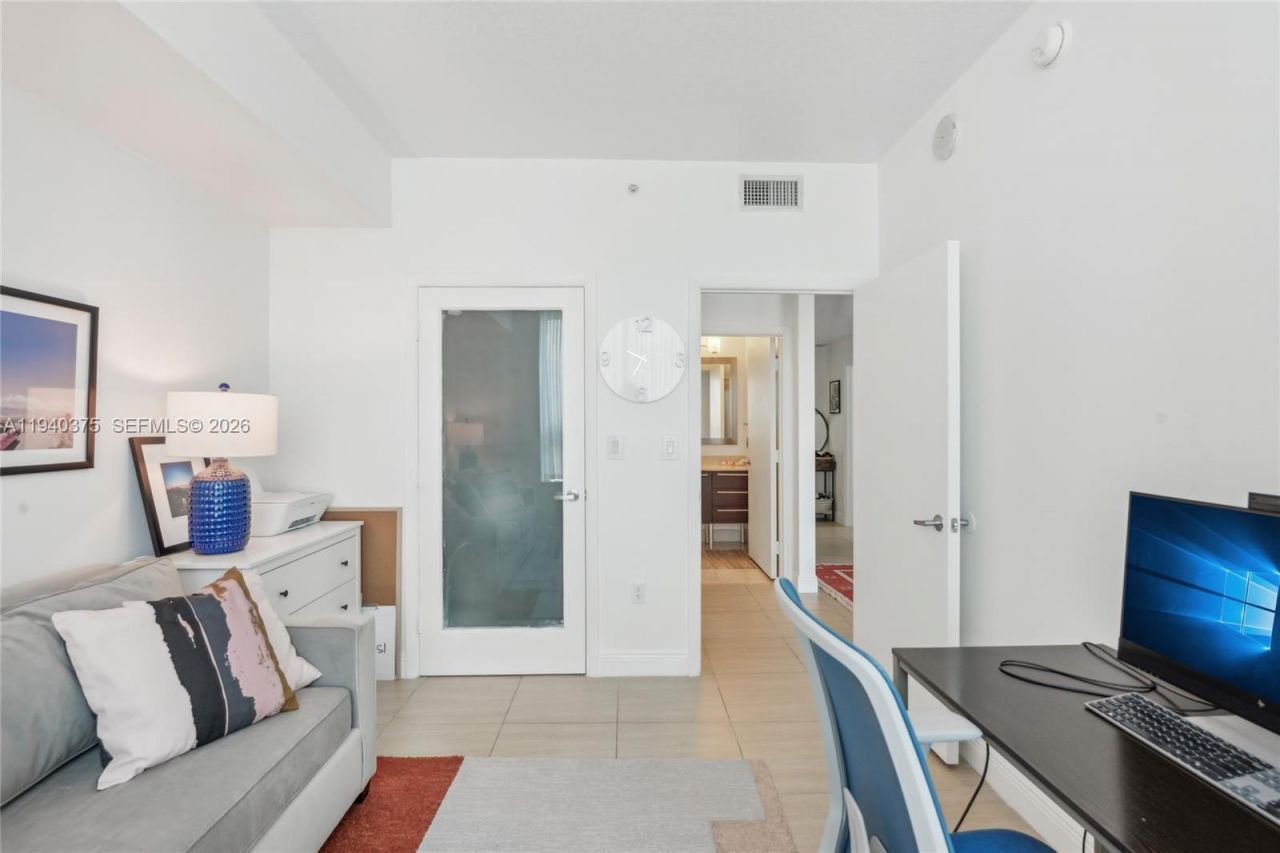 1900 N Bayshore Dr, Unit 1511, Miami, FL 33132 Photo