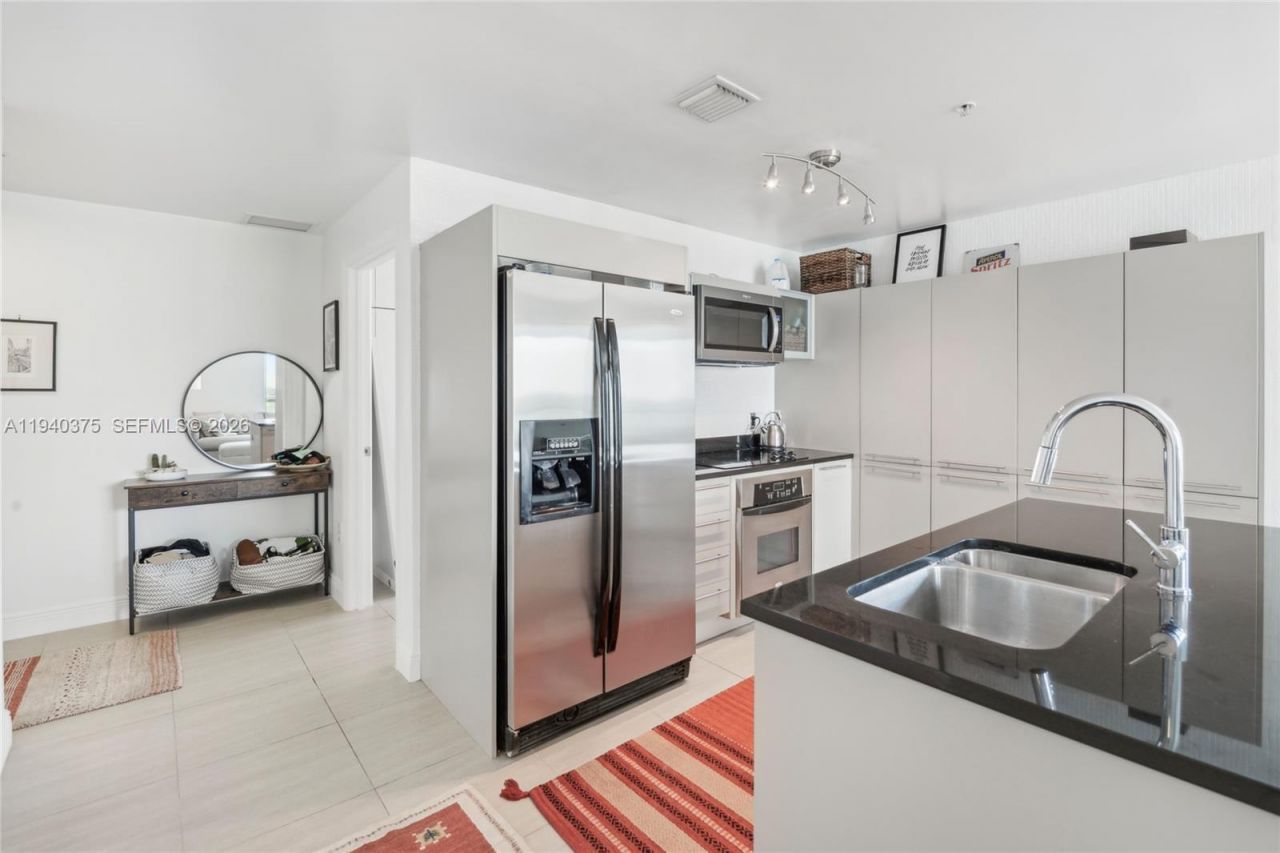 1900 N Bayshore Dr, Unit 1511, Miami, FL 33132 Photo