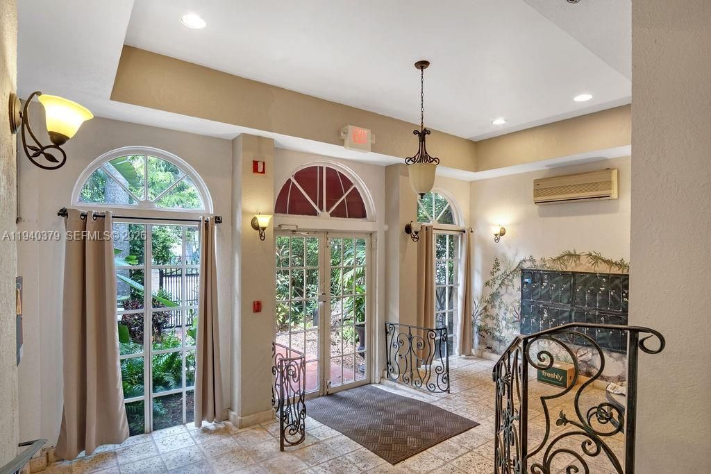 747 Michigan Ave , Unit 201, Miami Beach, FL 33139 Photo