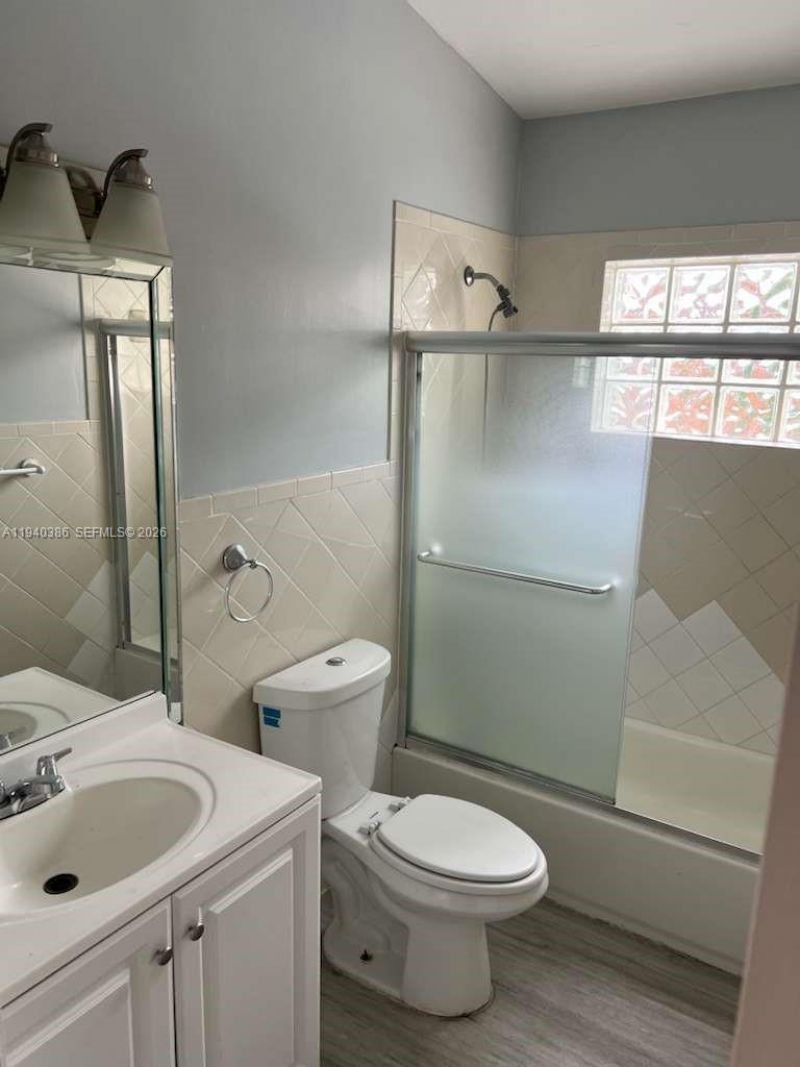 17541 NE 4th Ave, Miami, FL 33162 Photo