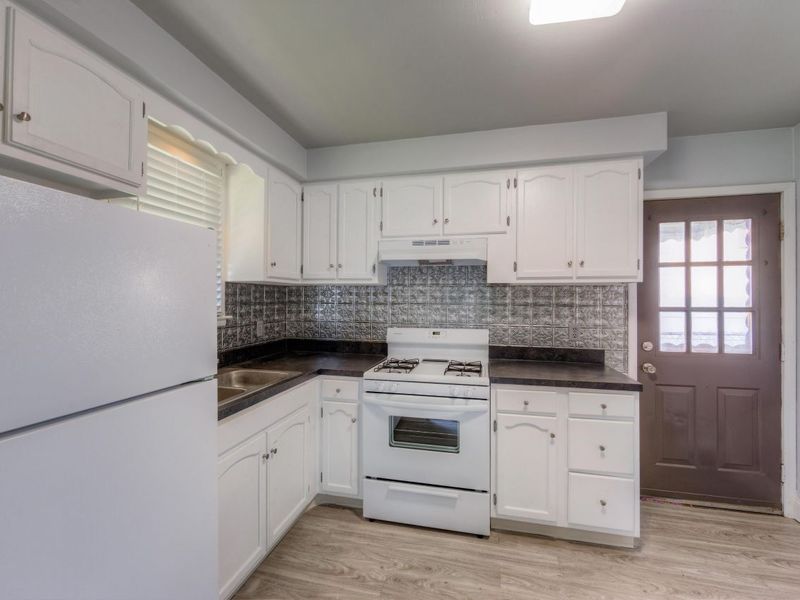 915 E 13th Avenue, Columbus, OH 43211 Photo 4