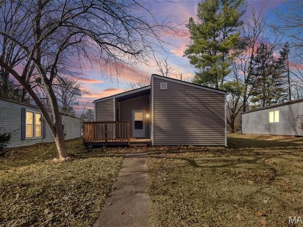 6 Wintergreen Drive, Glen Carbon, IL 62034