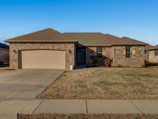 1235 S Venice Avenue, Republic, MO 65738