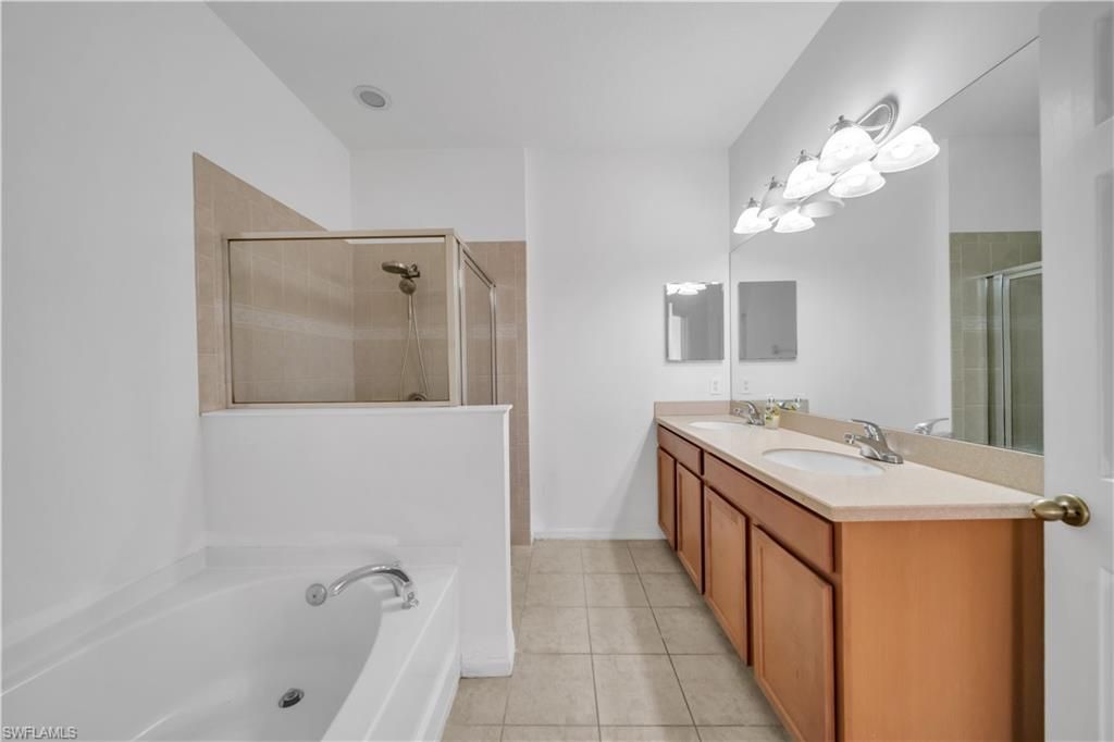 8125 Silver Birch Way, Lehigh Acres, FL 33971 Photo