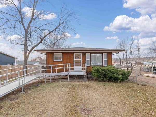 109 E PHILADELPHIA, Rapid City, SD 57701