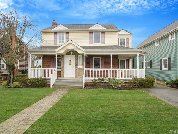 221 Thelma Avenue, Merrick, NY 11566