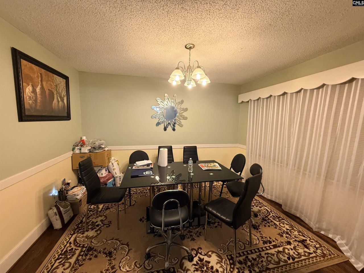 946 Bakersfield Road Photo 10