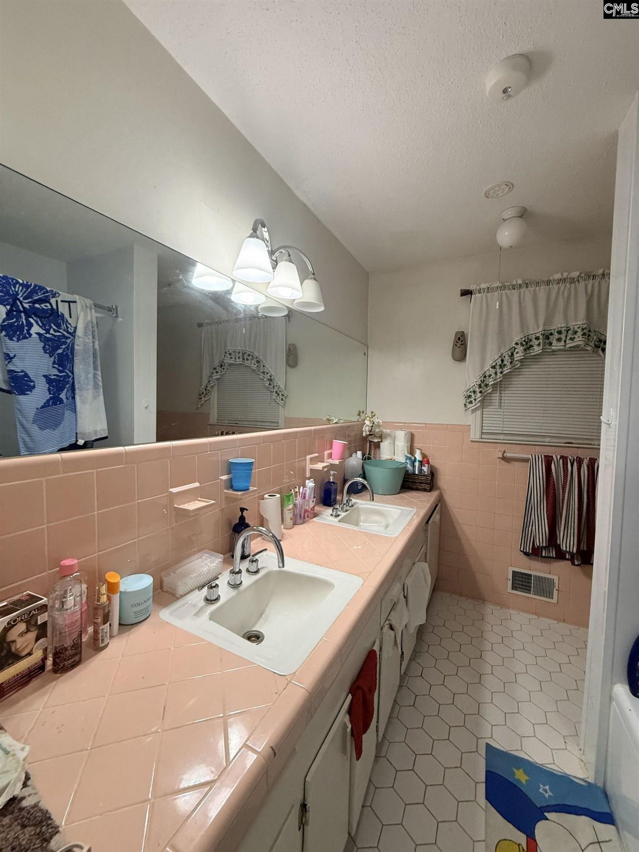 946 Bakersfield Road Photo 24