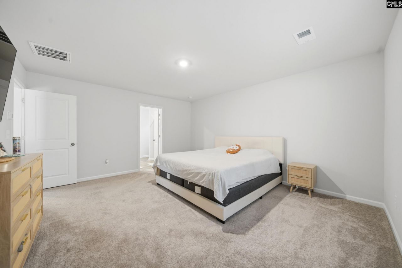 98 Parkwood Court Photo 20