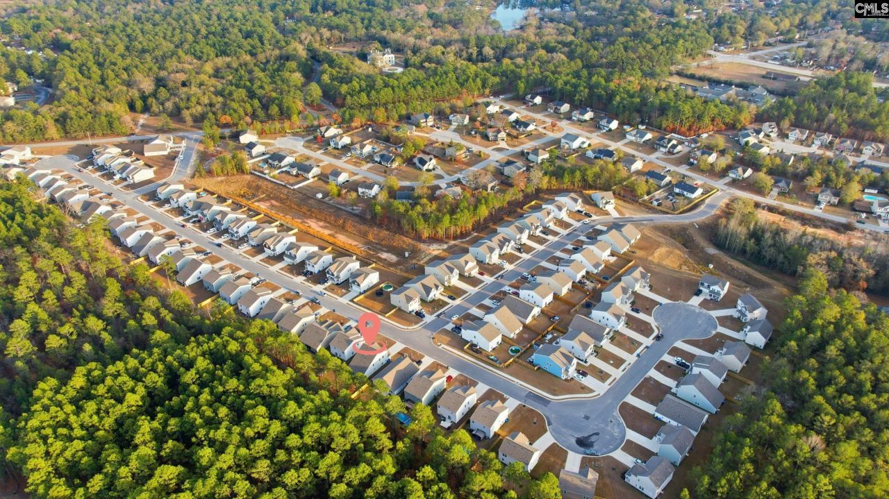 98 Parkwood Court Photo 49