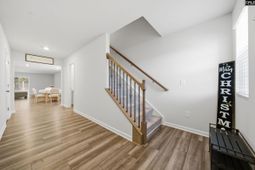 98 Parkwood Court photo 4