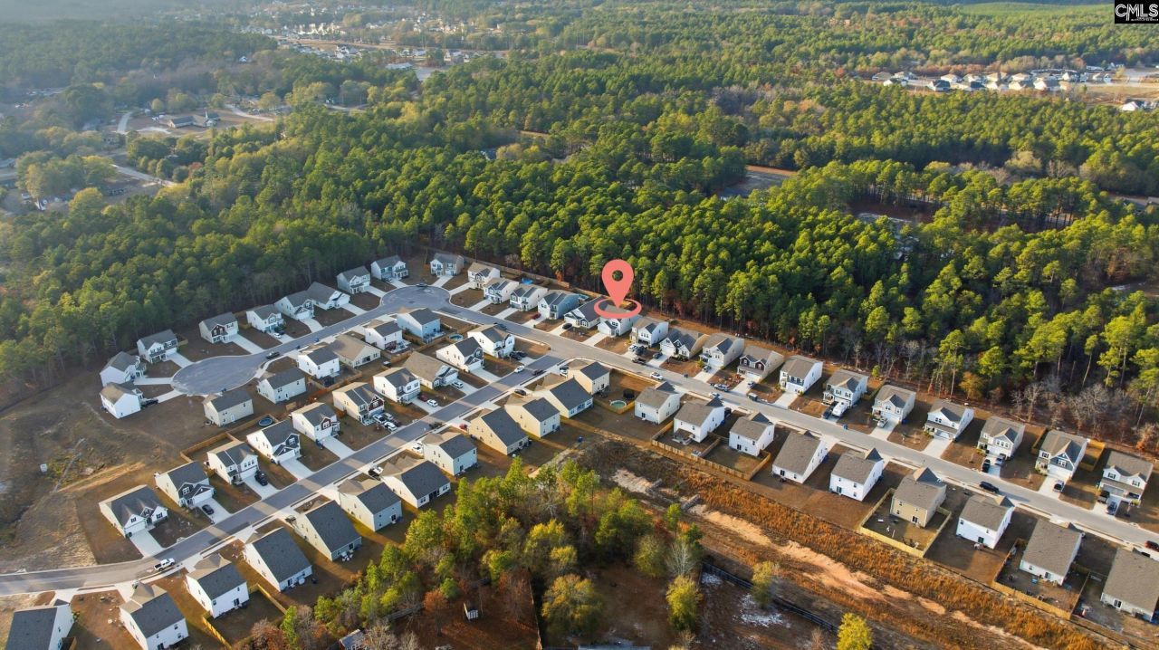 98 Parkwood Court Photo 51