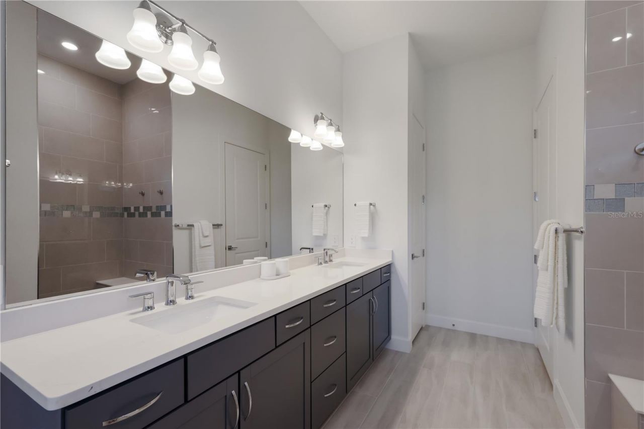 18025 Northwood Place, Bradenton, FL 34202 Photo